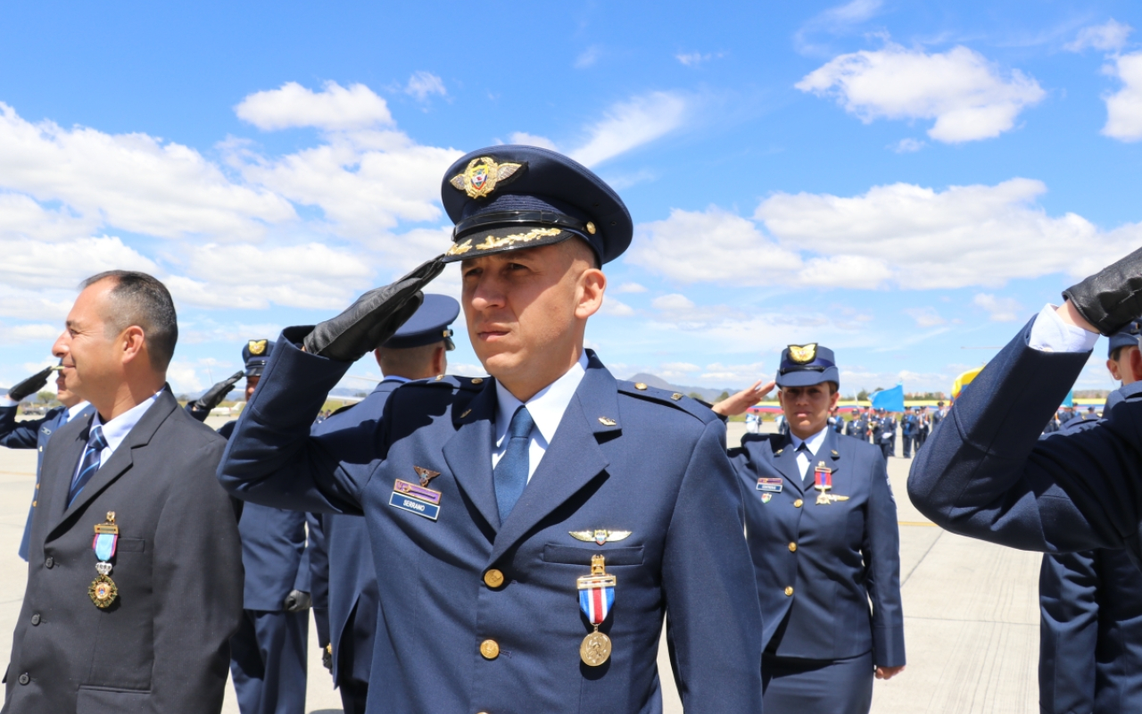 Con una emotiva ceremonia militar CATAM conmemoró 60 años de servicio al país Con una emotiva ceremonia militar CATAM conmemoró 60 años de servicio al país