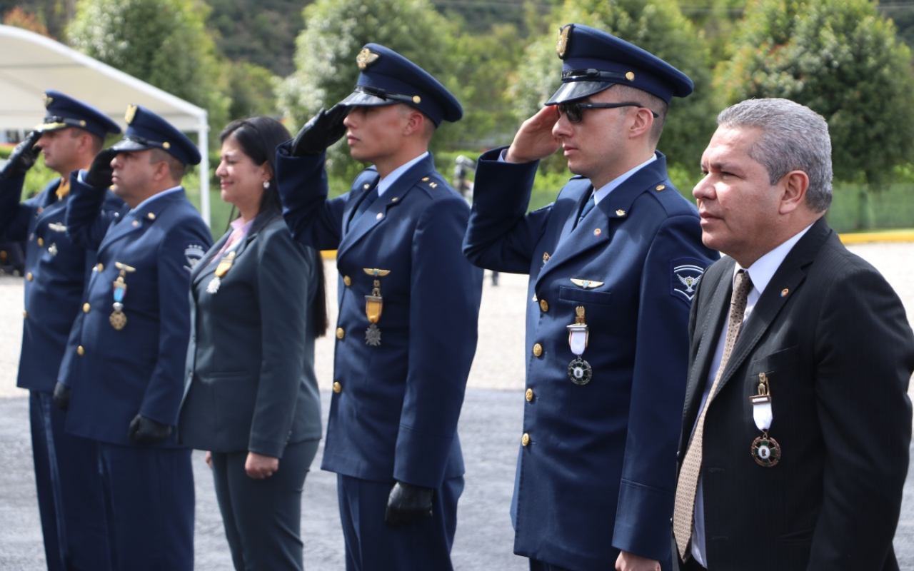Fuerza Aeroespacial Colombiana celebra su aniversario 104