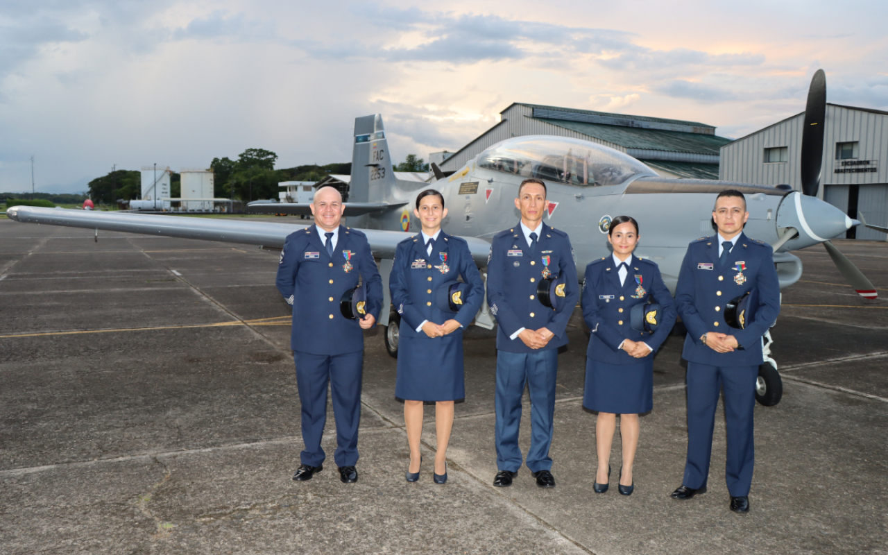 Los Llanos Orientales conmemoran el aniversario 105 de la Fuerza Aeroespacial