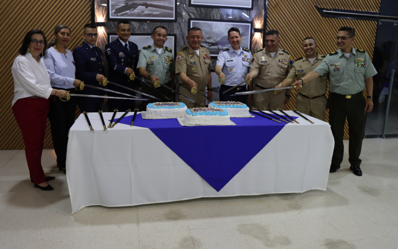 Los Llanos Orientales conmemoran el aniversario 105 de la Fuerza Aeroespacial