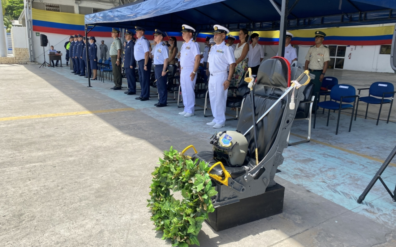 Ceremonia militar con motivo del cuadragésimo primer aniversario del Grupo Aéreo del Caribe