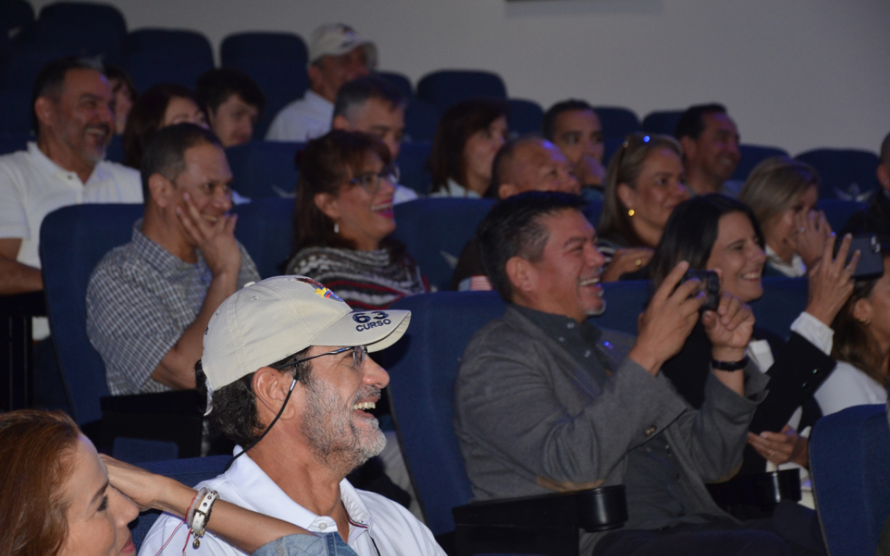 Después de 35 años, Oficiales del curso 63 de la Fuerza Aérea se reunieron en CACOM 5 