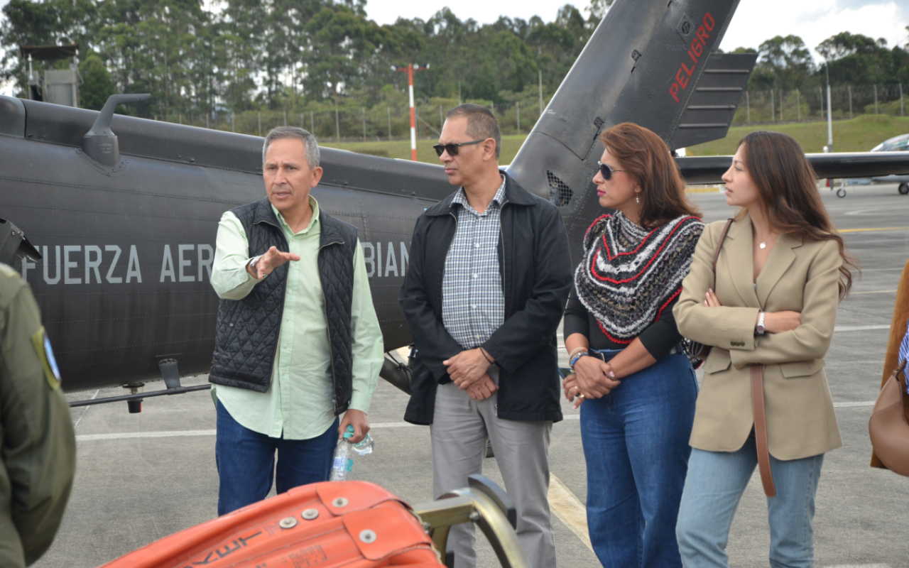 Después de 35 años, Oficiales del curso 63 de la Fuerza Aérea se reunieron en CACOM 5 