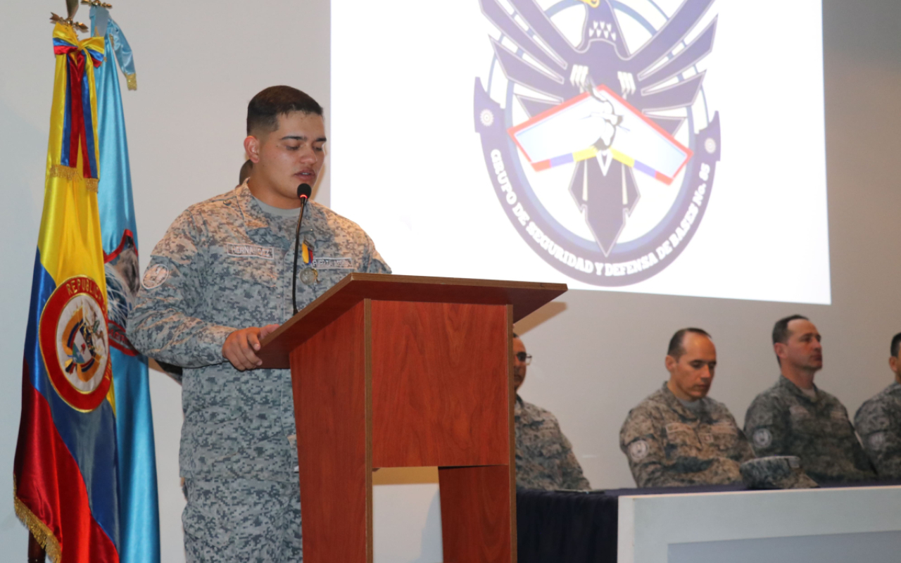 11 soldados culminan su Servicio Militar en CATAM , 18 meses de lealtad y compromiso