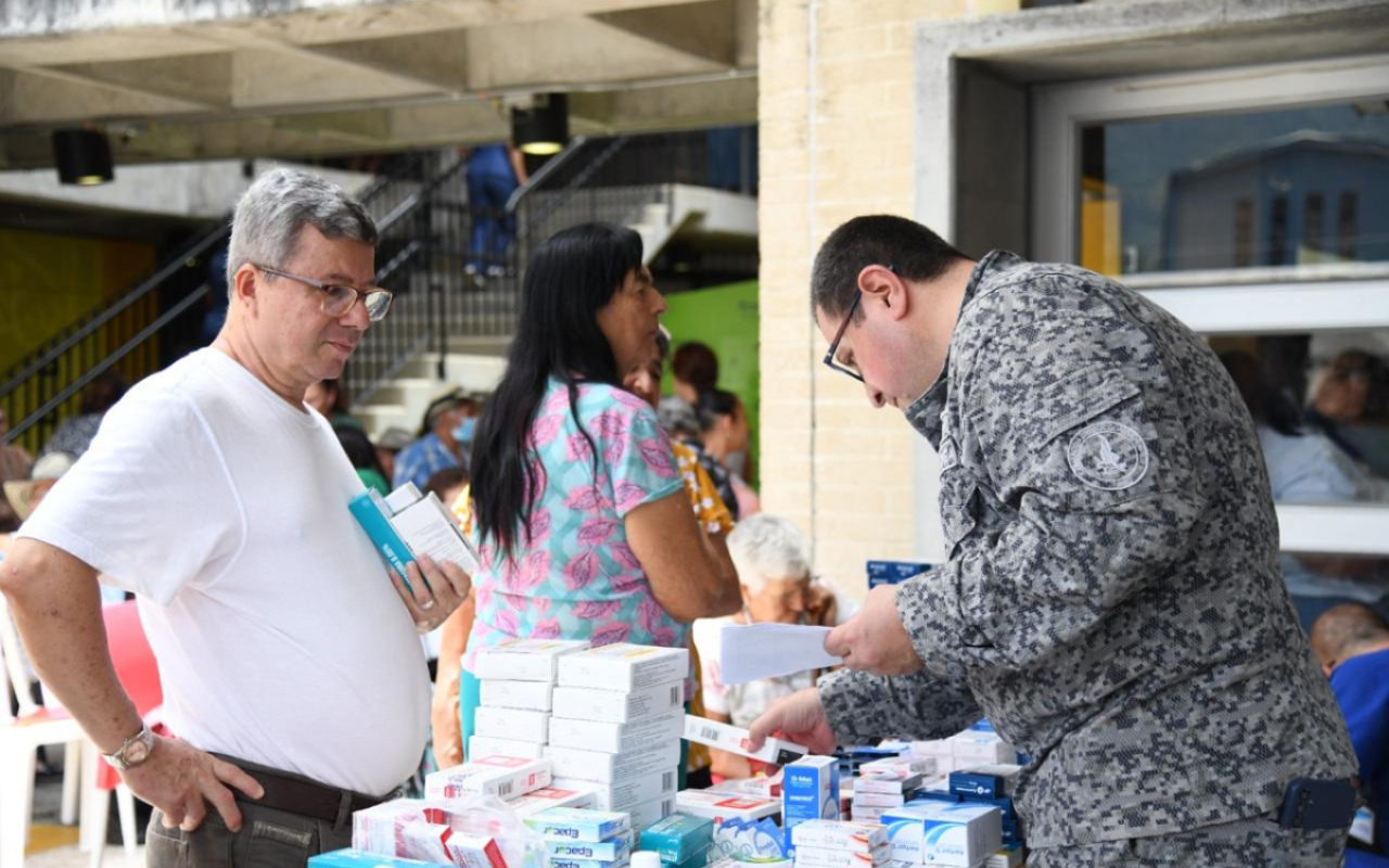 Habitantes de Cocorná recibieron servicios médicos gratuitos gracias a la Fuerza Aérea 