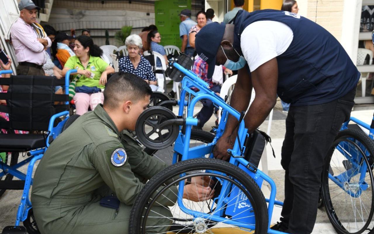 Habitantes de Cocorná recibieron servicios médicos gratuitos gracias a la Fuerza Aérea 