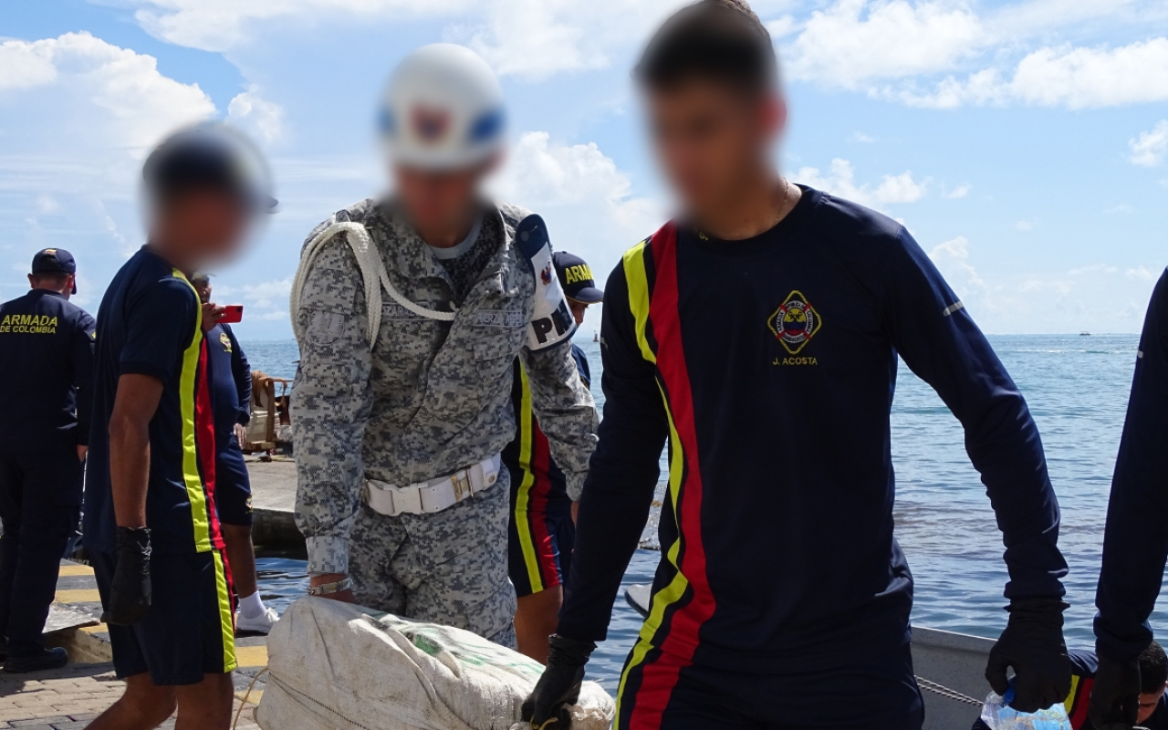 Interceptadas dos motonaves con cargamento de cocaína en el Caribe colombiano