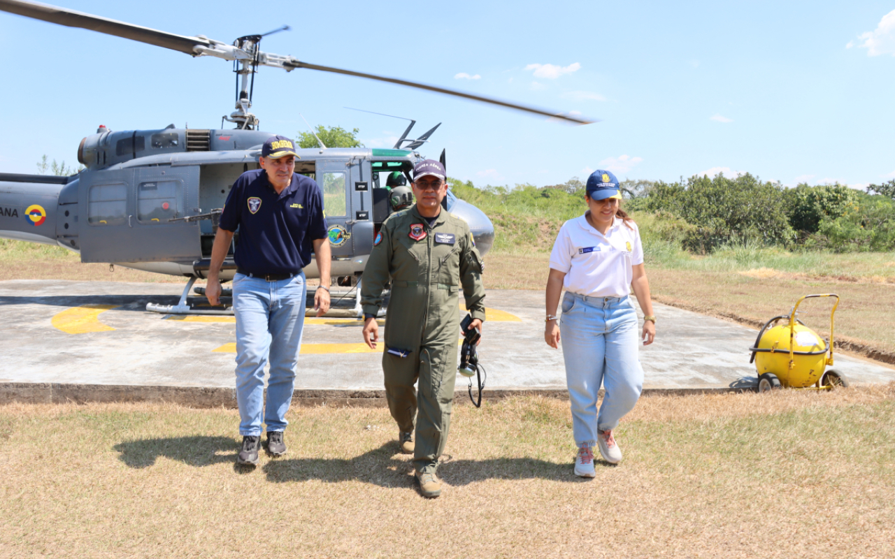 Gran despliegue operacional en la extinción de incendios forestales en Huila y Tolima