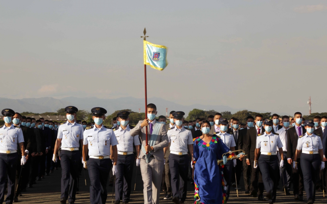 180 jóvenes comenzarán a cumplir sus sueños en la Fuerza Aérea Colombiana