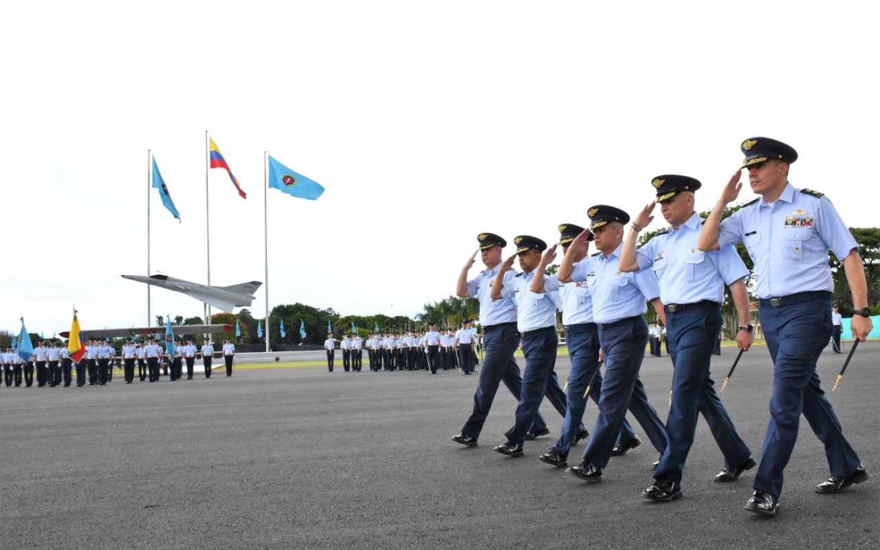 Ceremonia militar en conmemoración al décimo aniversario del Comando Aéreo de Combate No.7