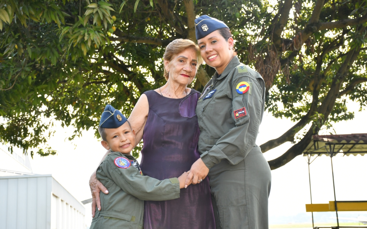 Mamá y militar, dos labores que se llevan con orgullo en el corazón