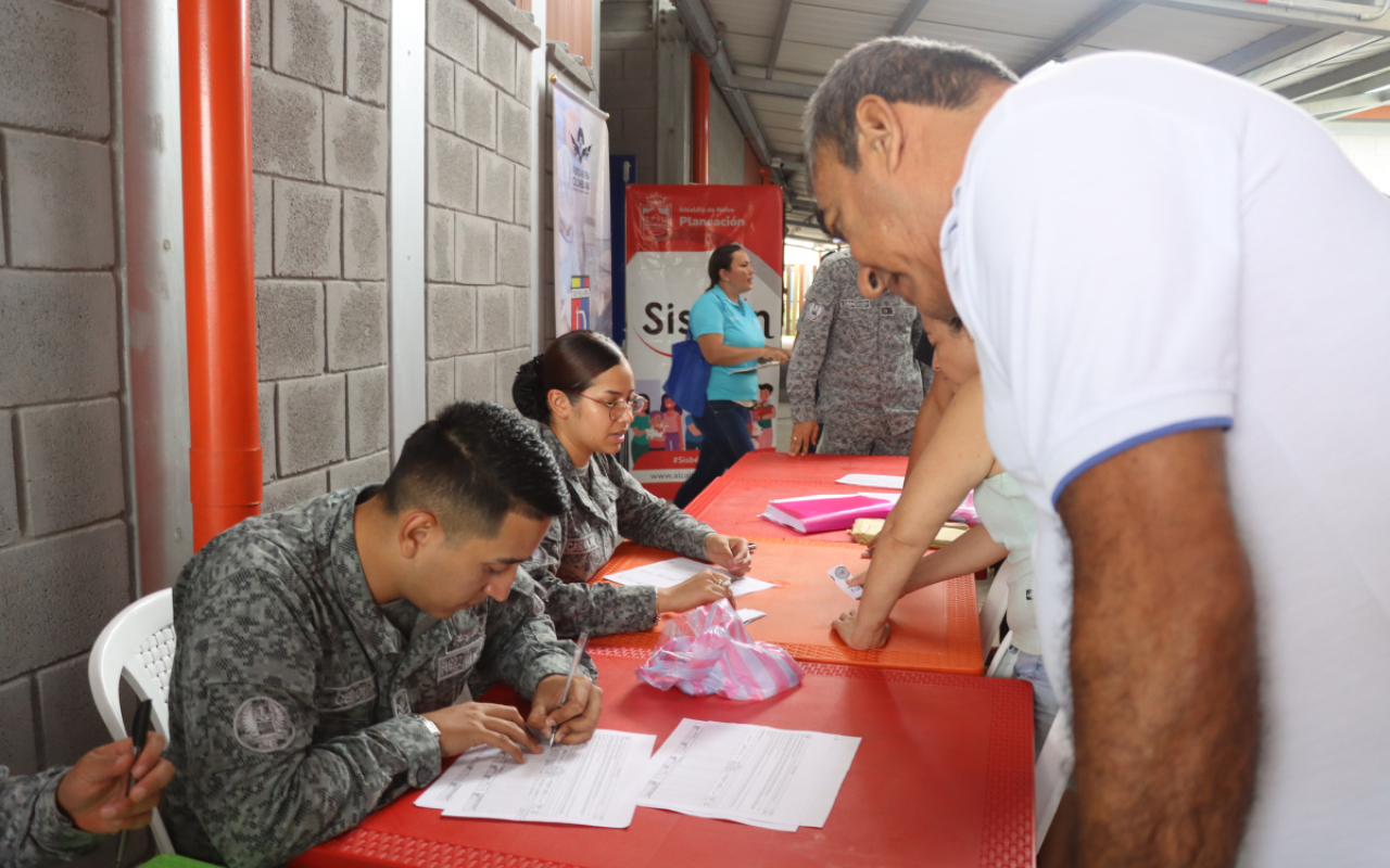 Asistencia Médica y Humanitaria en Neiva: Fortaleciendo los lazos entre el Estado y la comunidad