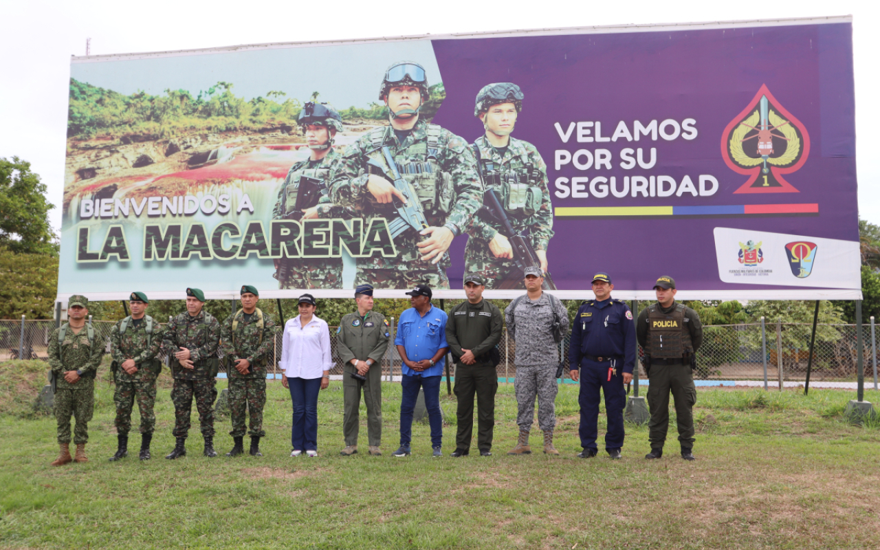 La Macarena recibió mensaje de navidad con su Fuerza Aeroespacial