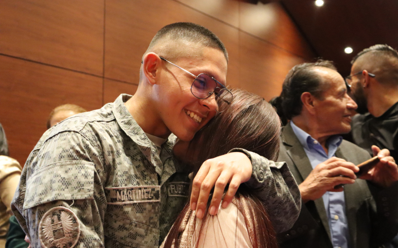  Joven de Bogotá: Un testimonio de superación a través del servicio militar