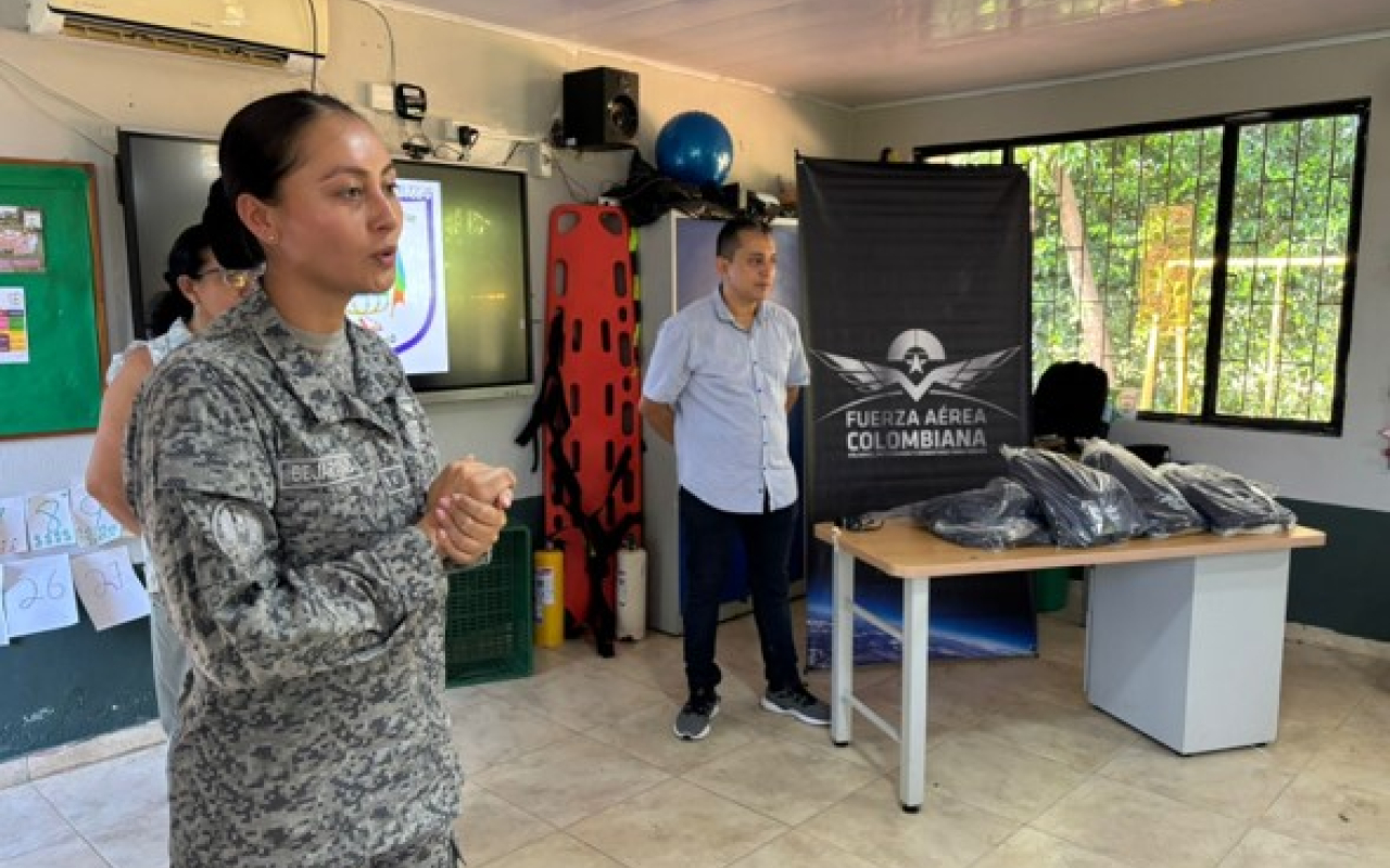 Más Herramientas educativas para los metenses gracias a su Fuerza Aeroespacial