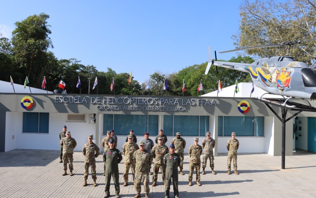 Visita estratégica de la Guardia Nacional de Aviación de Carolina del Sur, a la Escuela Internacional de Helicópteros para las Fuerzas Armadas EIHFA