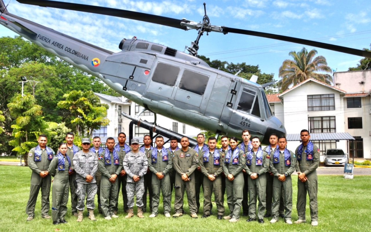 Futuros pilotos de helicóptero, inician fase de vuelo en Melgar, Tolima