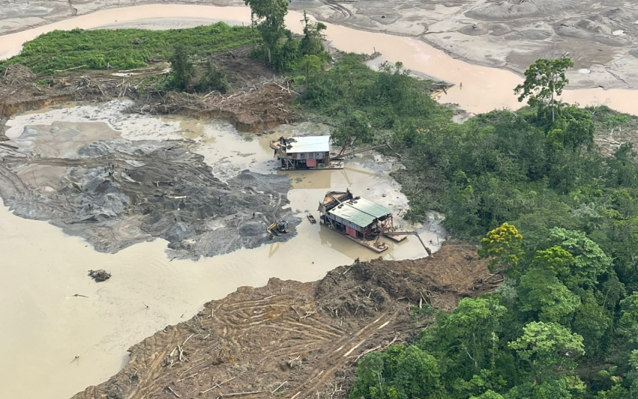 Operación contra minería ilegal en Chocó, debilita finanzas del Clan del Golfo Operación contra minería ilegal en Chocó, debilita finanzas del Clan del Golfo