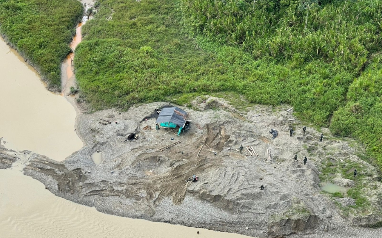 Operación contra minería ilegal en Chocó, debilita finanzas del Clan del Golfo Operación contra minería ilegal en Chocó, debilita finanzas del Clan del Golfo
