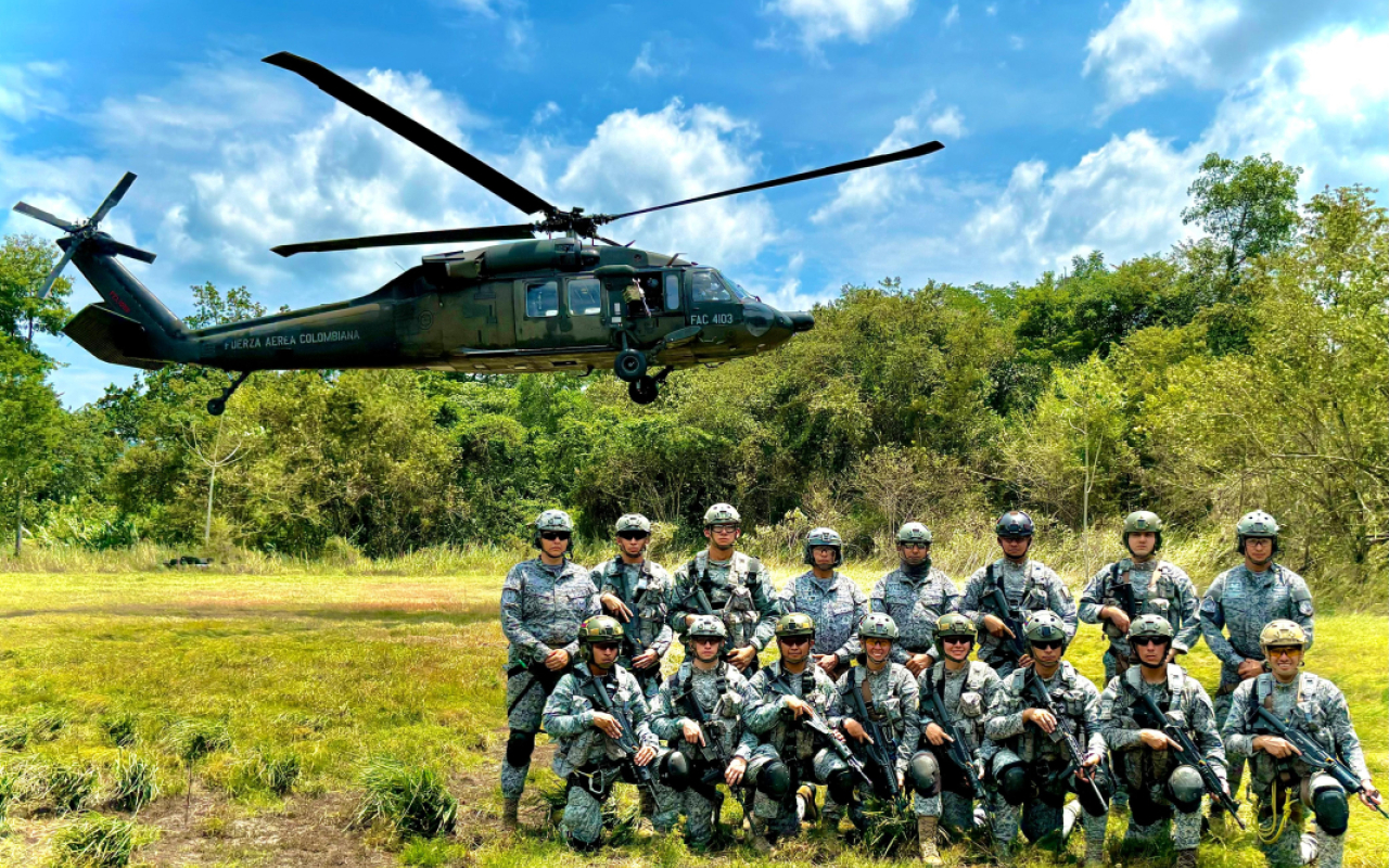 Mujeres sobresalen en el Curso de Búsqueda, Salvamento y Rescate de Personal