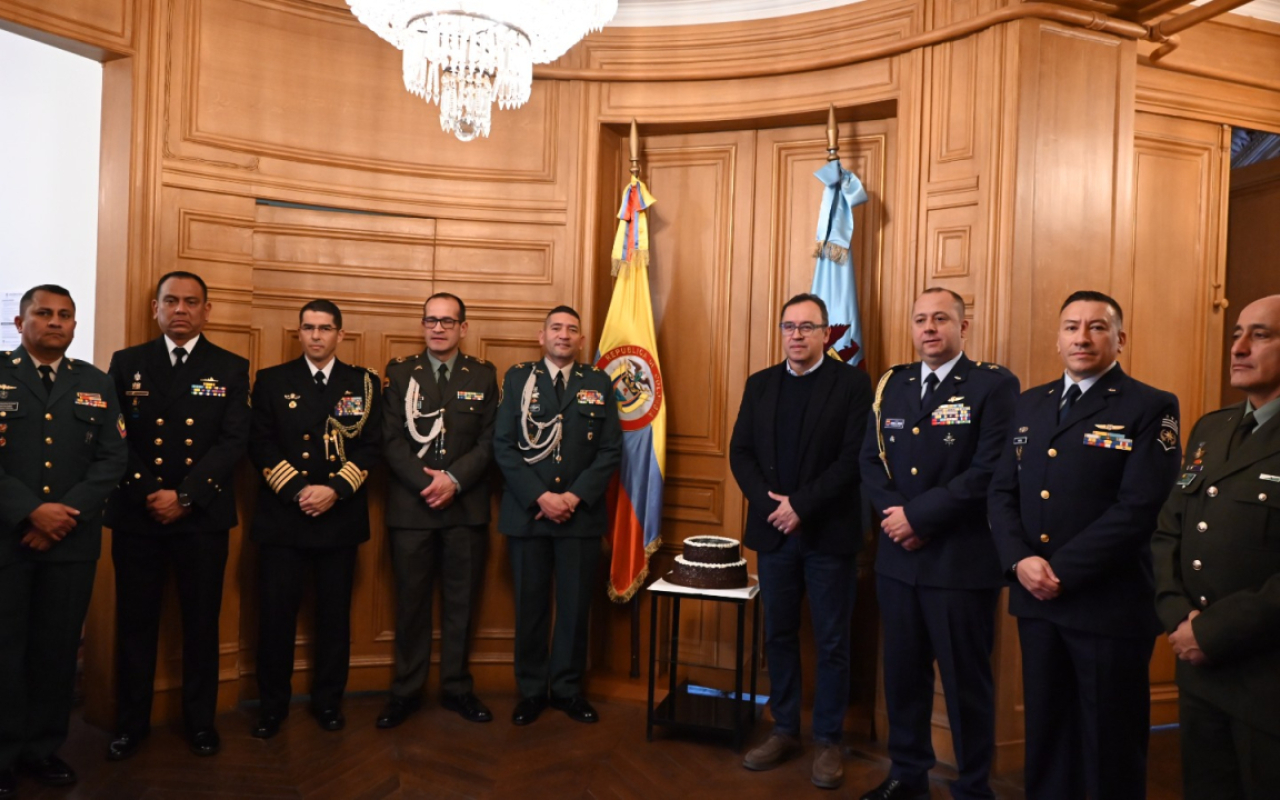 Conmemoración del aniversario FAC se vivió en diferentes partes del mundo 