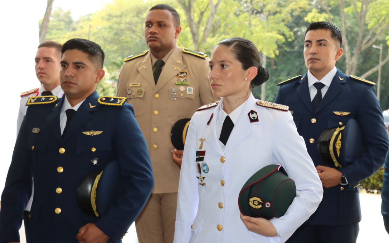 Oficial de Paraguay Inicia Curso de TH 67 fortaleciendo sus habilidades como piloto