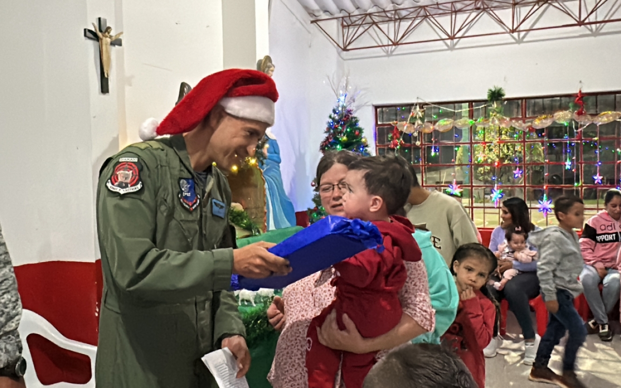 Operación Gratitud llegó a Antioquia para alegrar la navidad de más de 400 niños y niñas 