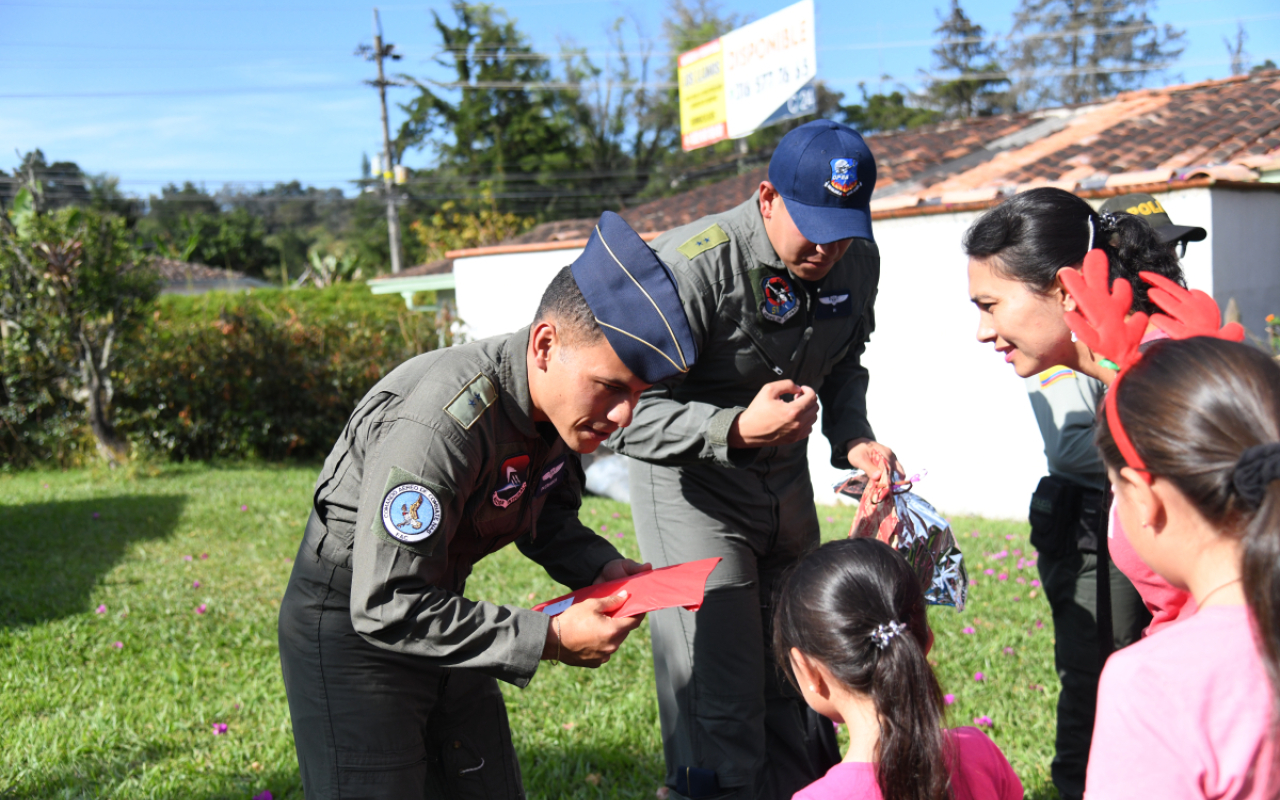 Operación Gratitud llega al Oriente Antioqueño llevando esperanza y alegría