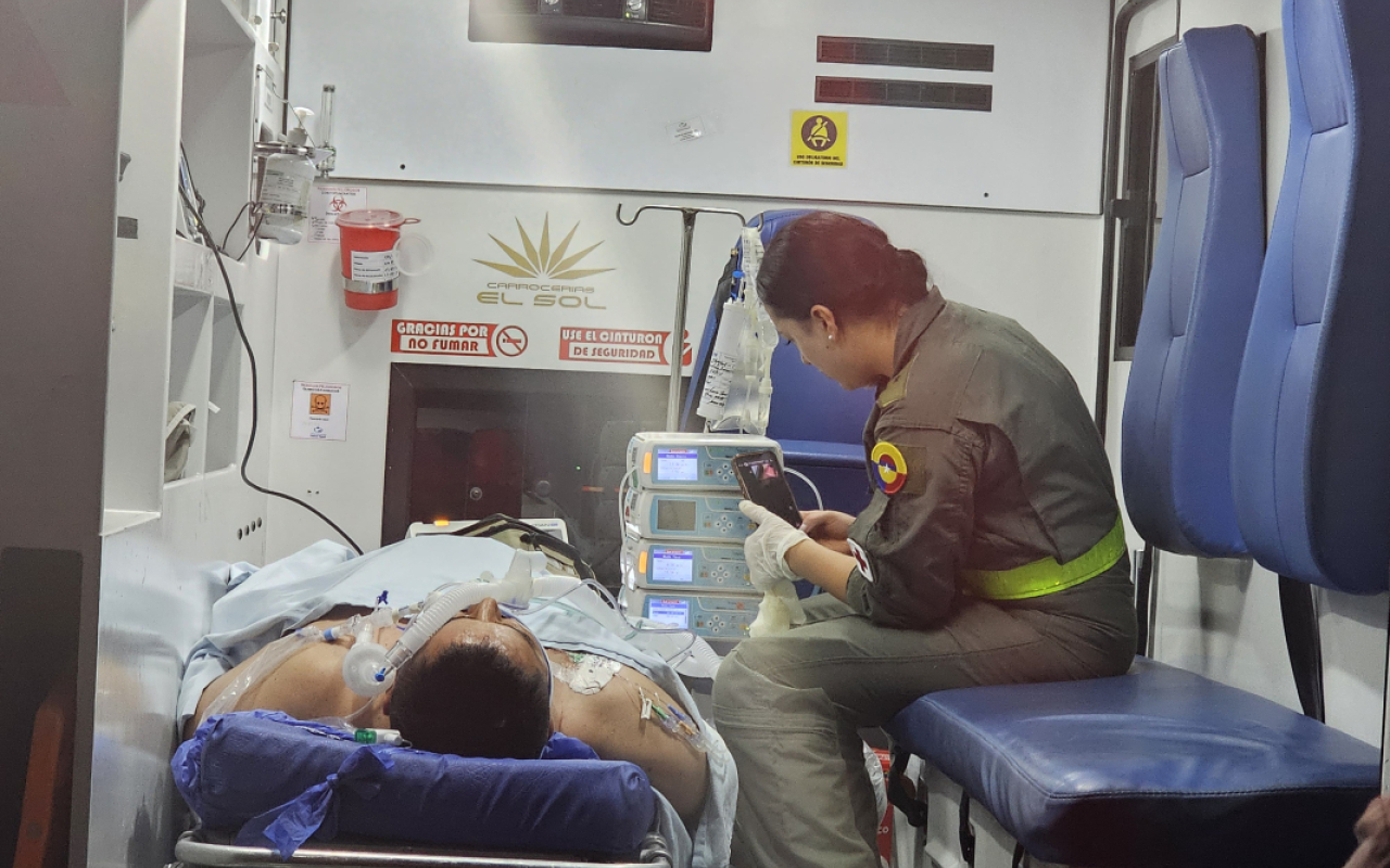 Continua la misión de evacuación aeromédica de heridos por atentado en Arauca