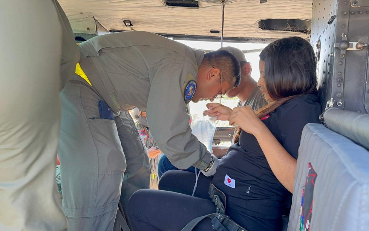 Exitoso traslado aeromédico de madre gestante con complicaciones médicas Exitoso traslado aeromédico de madre gestante con complicaciones médicas