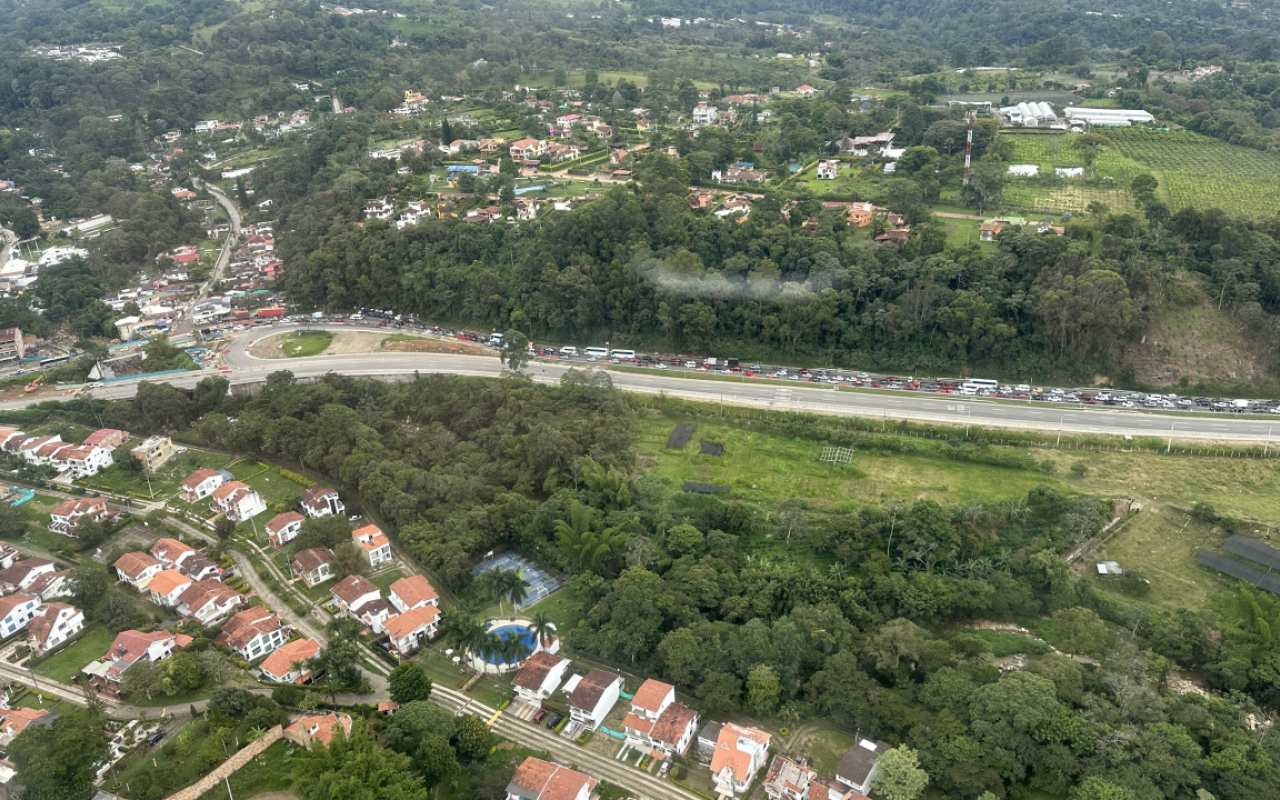 Operaciones de seguridad aérea son implementadas durante el puente festivo