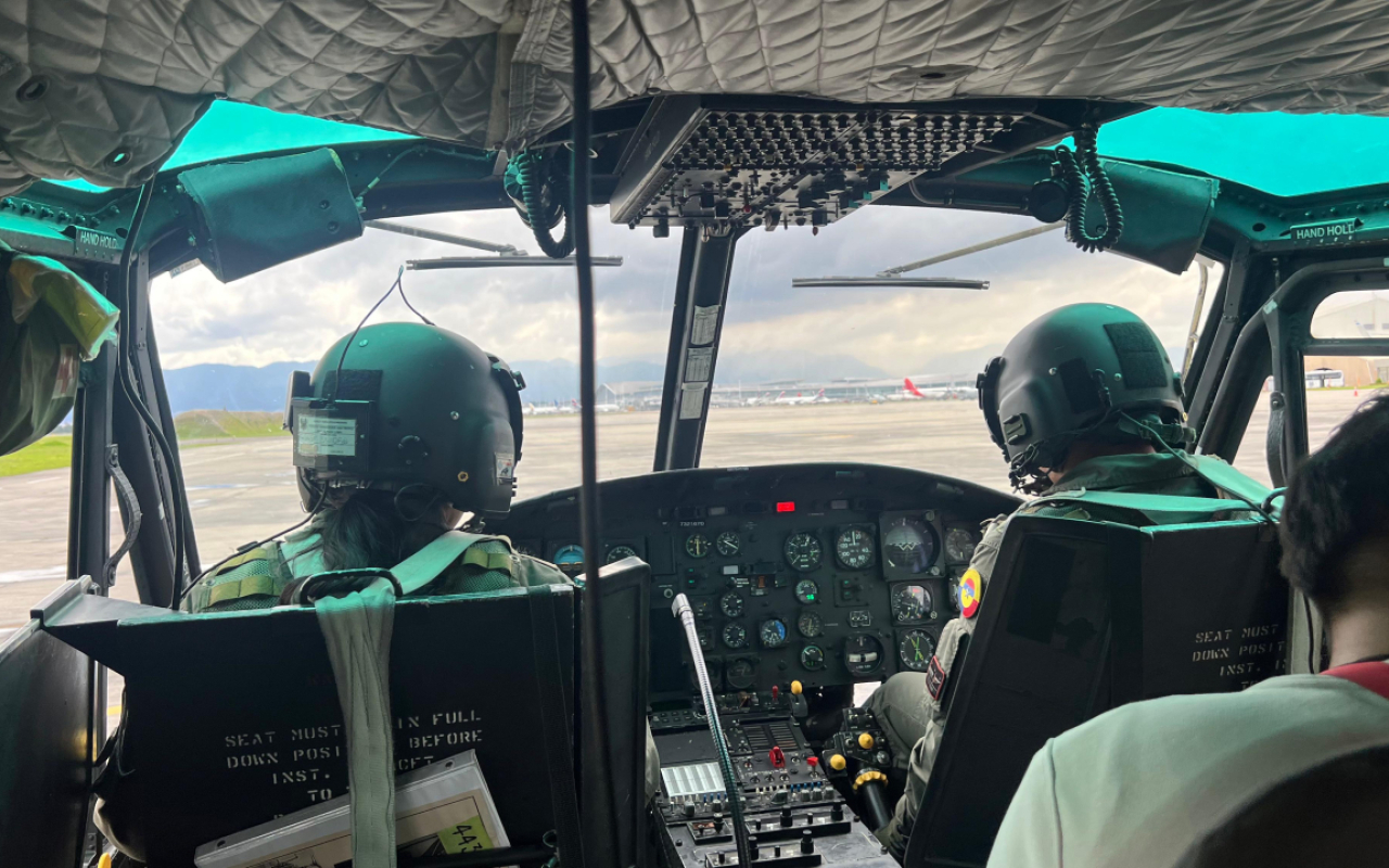 Fuerza Aeroespacial refuerza seguridad vial en Bogotá durante reyes