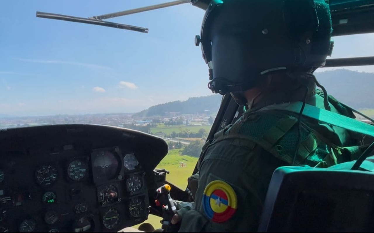 En estas fiestas su Fuerza Aeroespacial custodia la seguridad de los colombianos