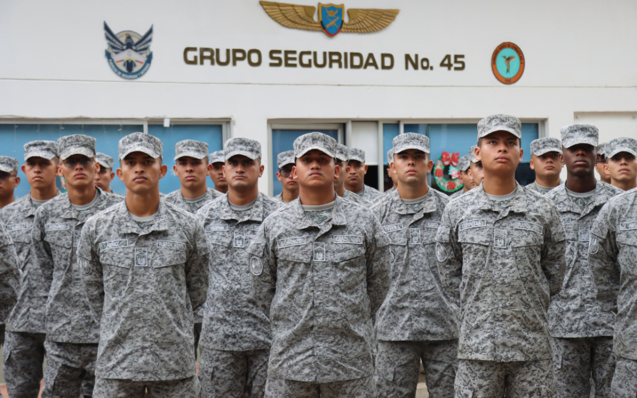 Soldados profesionales fortalecerán  la seguridad y misión en el centro del país