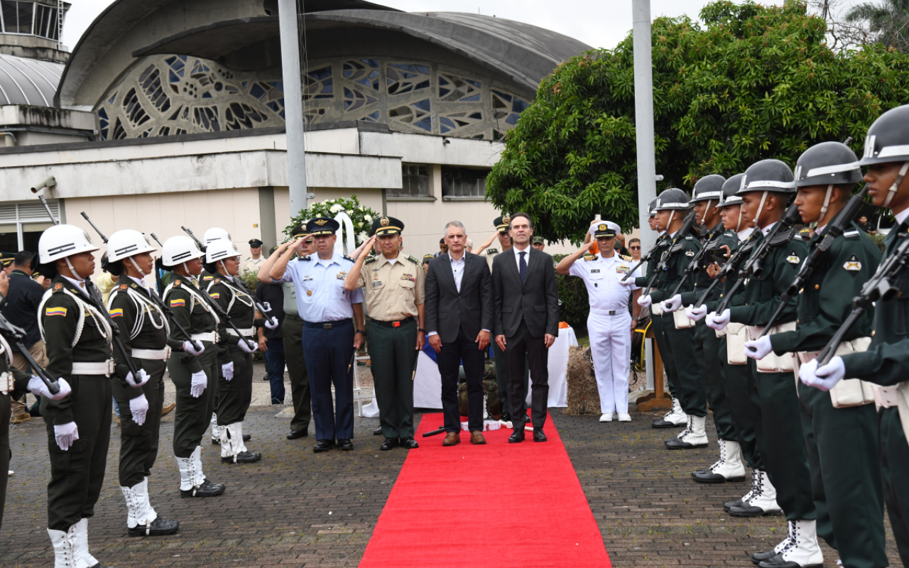 Rendimos homenaje a nuestros héroes Día del Veterano