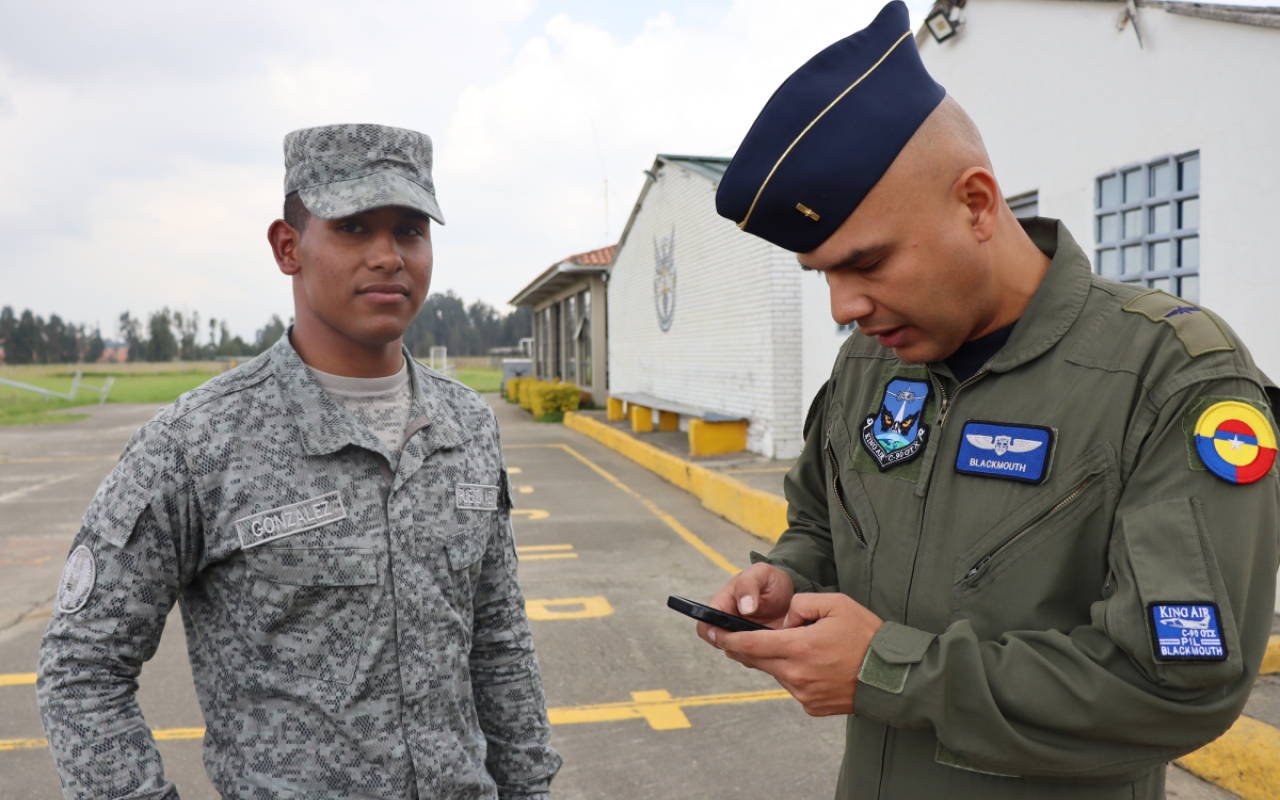 Soldado culmina con éxito su proceso para iniciar su formación como Suboficial de la Fuerza Aeroespacial Colombiana