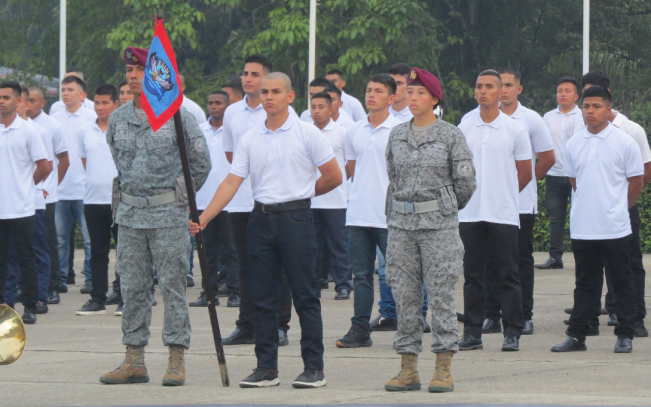   Ingresó el segundo curso de Soldados Profesionales de la Fuerza Aeroespacial Colombiana