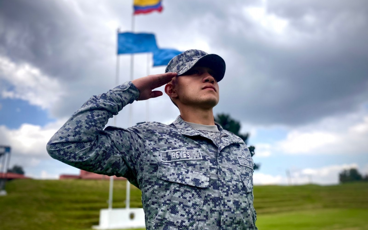 Nueva convocatoria para soldados bachilleres y regulares en la Fuerza Aérea Colombiana