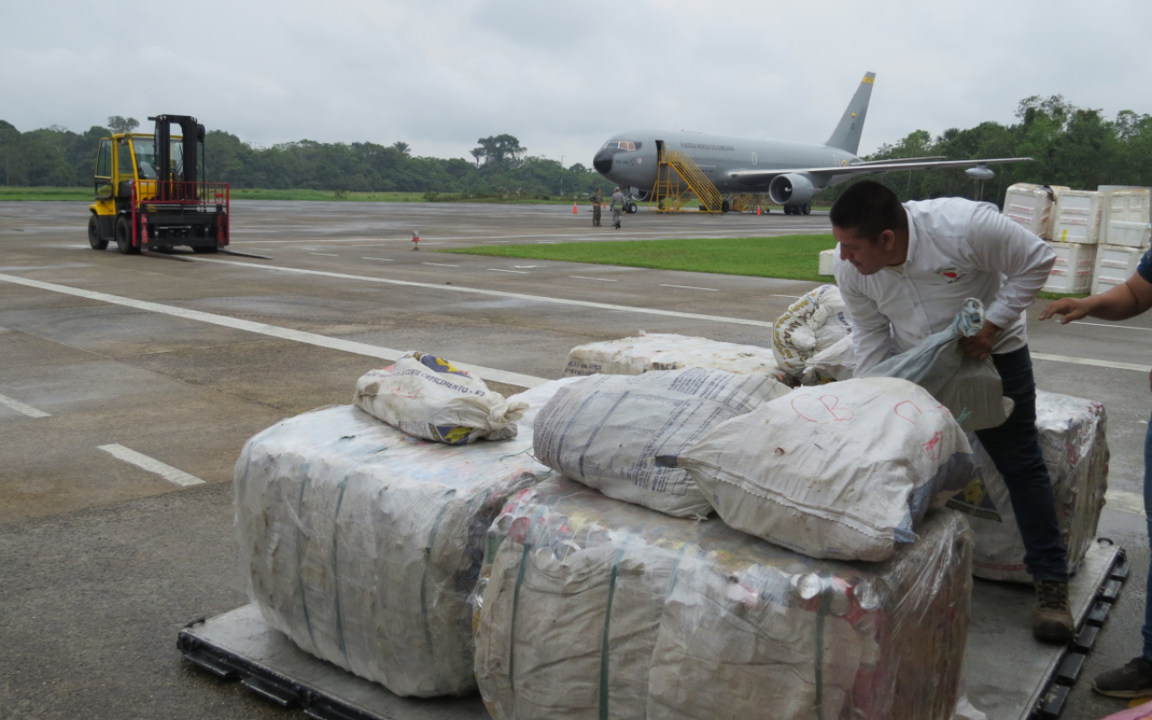 Proyecto social y ambiental en Amazonas es apoyado por su Fuerza Aérea