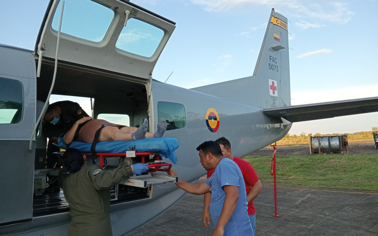 Oportuno traslado a mujer gestante en aeronave de su Fuerza Aérea