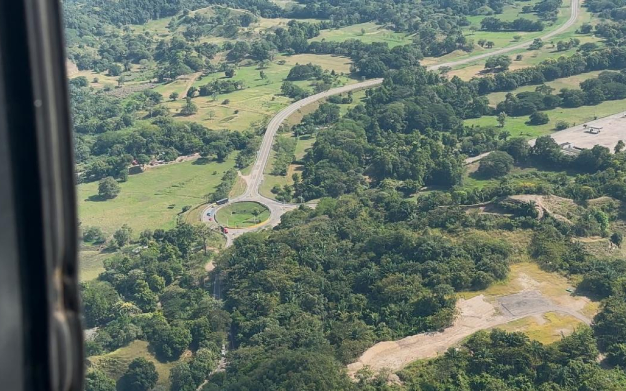 Tripulaciones garantizan desde el aire, seguridad de los viajeros en época navideña