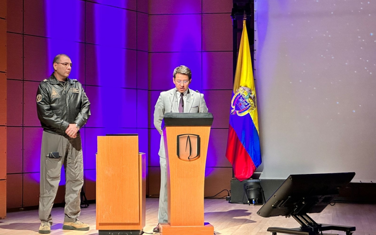 En la Universidad de los Andes, se llevó a cabo un encuentro con su Fuerza Aeroespacial