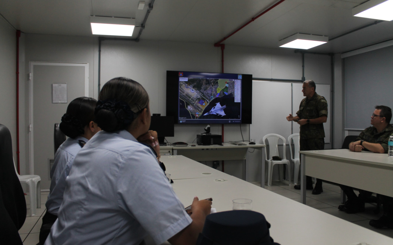 Fortalecimiento de cooperación en asuntos meteorológicos con la Fuerza Aérea Brasilera