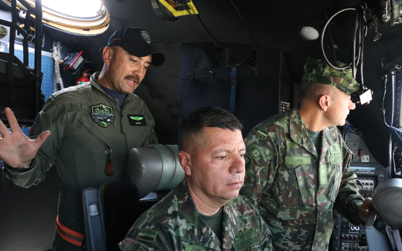 Visita Estratégica: Nuevos Asesores de Comando conocieron capacidades del Comando Aéreo de Transporte Militar