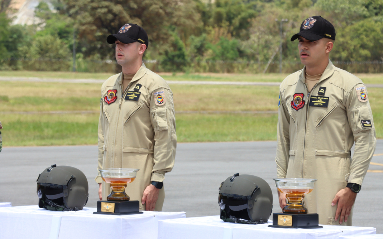 Trece nuevos Pilotos Militares avanzan a la siguiente fase