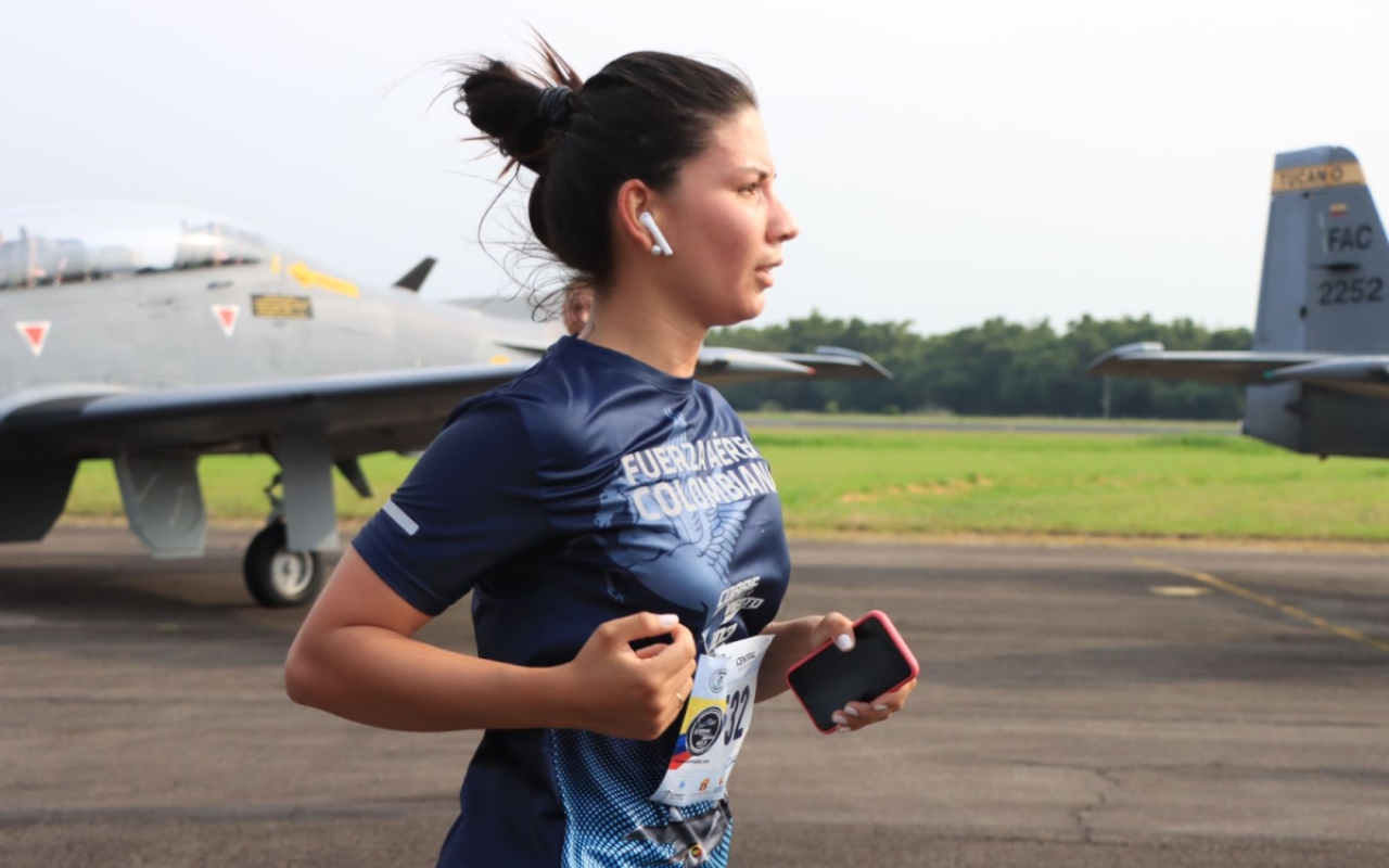 Corredores de Villavicencio se unieron a la maratón para conmemorar los 103 años de la Fuerza Aérea