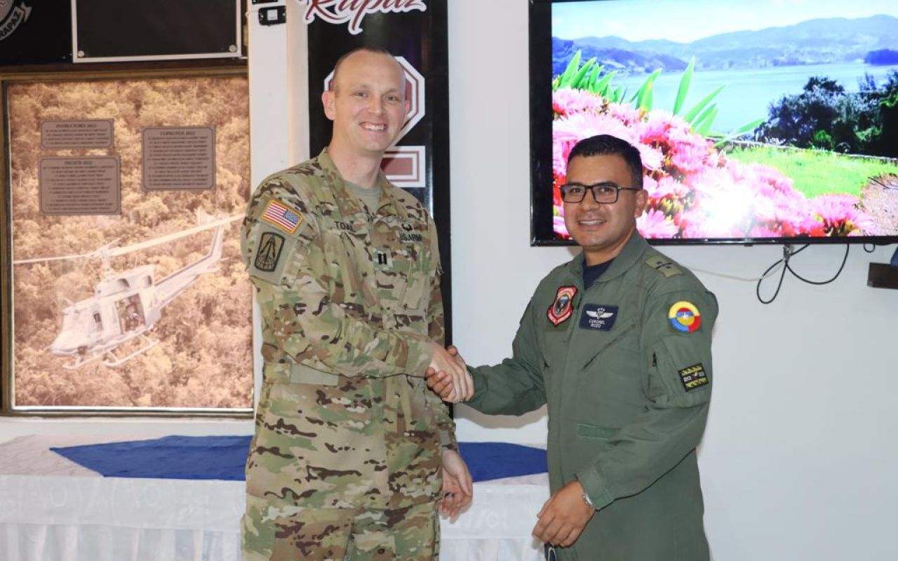 Oficiales y Suboficiales del Ejército de los Estados Unidos, visitaron la Base Aérea de Melgar, Tolima