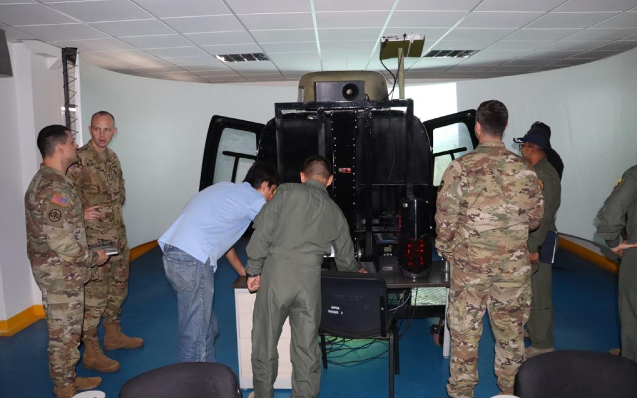 Oficiales y Suboficiales del Ejército de los Estados Unidos, visitaron la Base Aérea de Melgar, Tolima