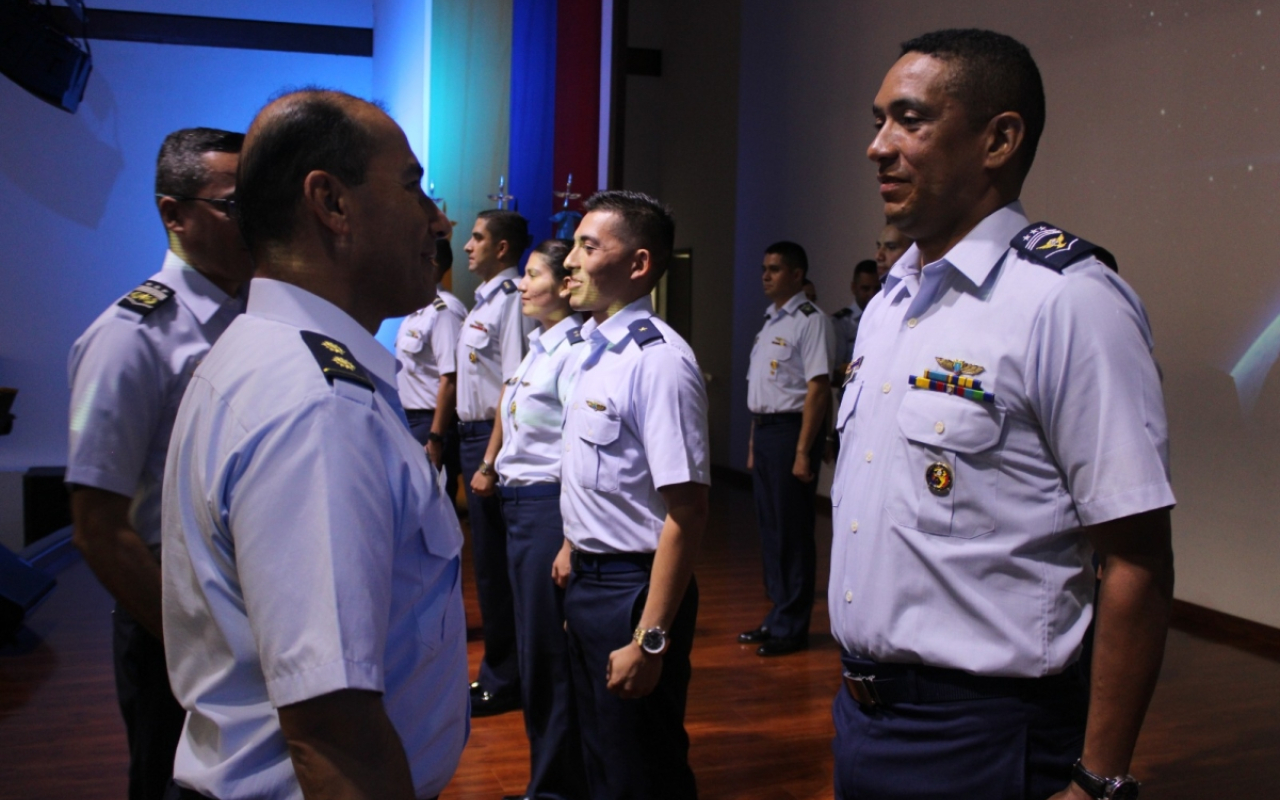 Por su compromiso en mantener el control del espacio aéreo nacional, militares son exaltados en la celebración del aniversario No.34 de la especialidad de Defensa Aérea y Antimisil
