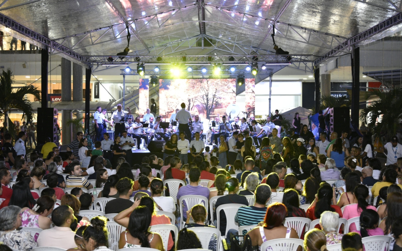 Inicia la campaña navideña “Operación Gratitud” en Cali Inicia la campaña navideña “Operación Gratitud” en Cali